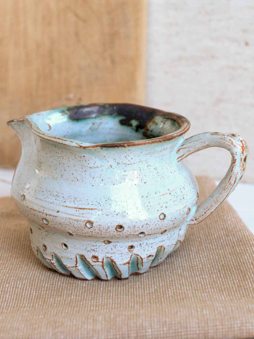 petit pot à lait en grès bleu
