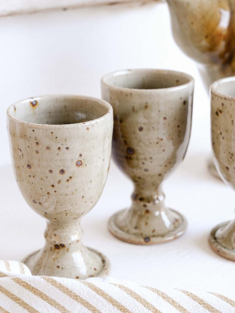 cafetière théière Jacque Vilain et ses mazagran en grès moucheté