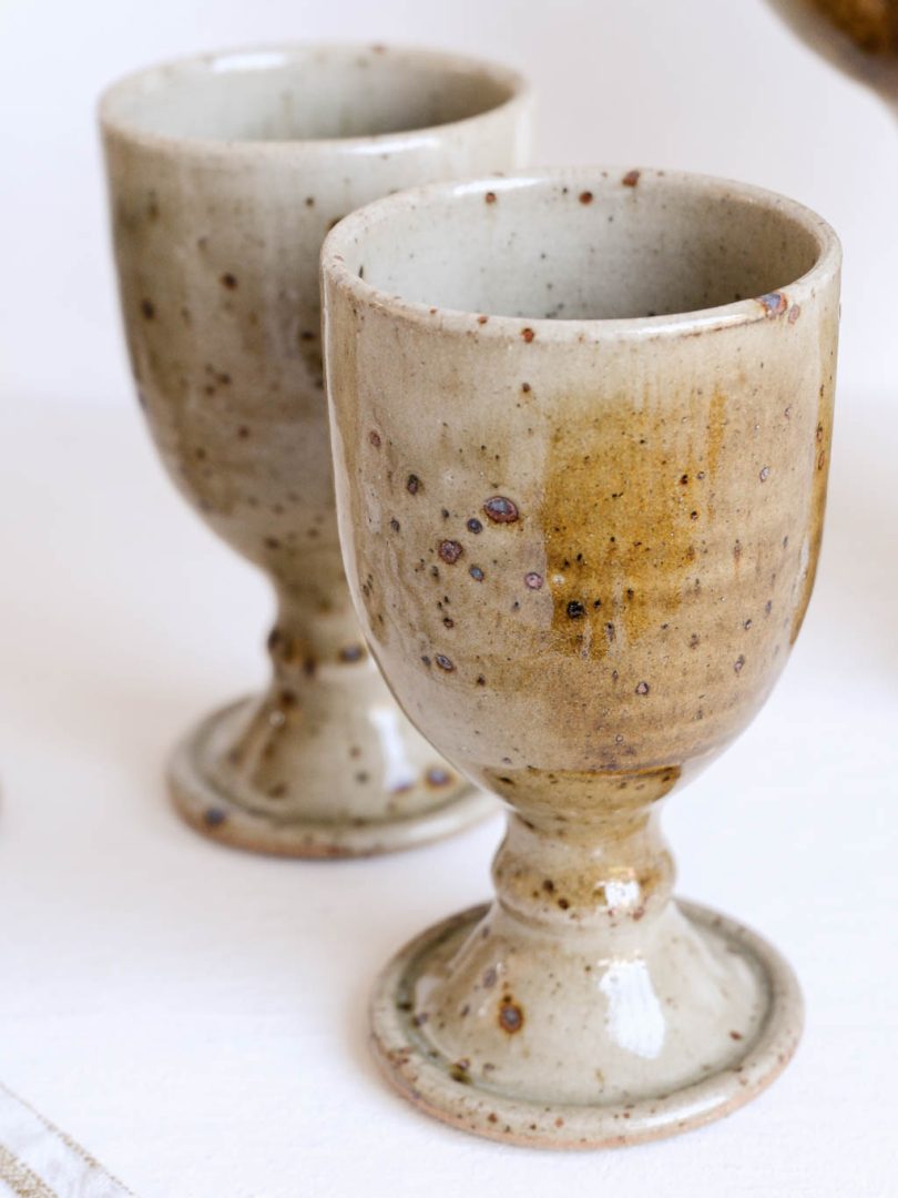 cafetière théière Jacque Vilain et ses mazagran en grès moucheté