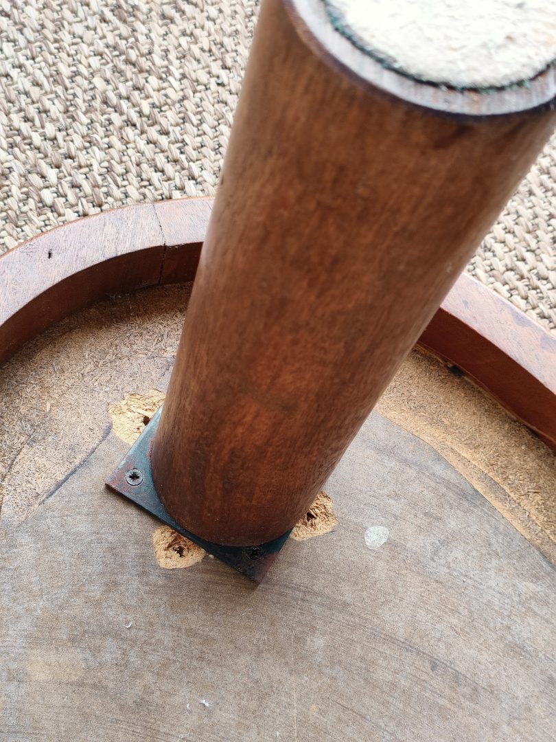 Table basse vintage bois et céramique – Image 8