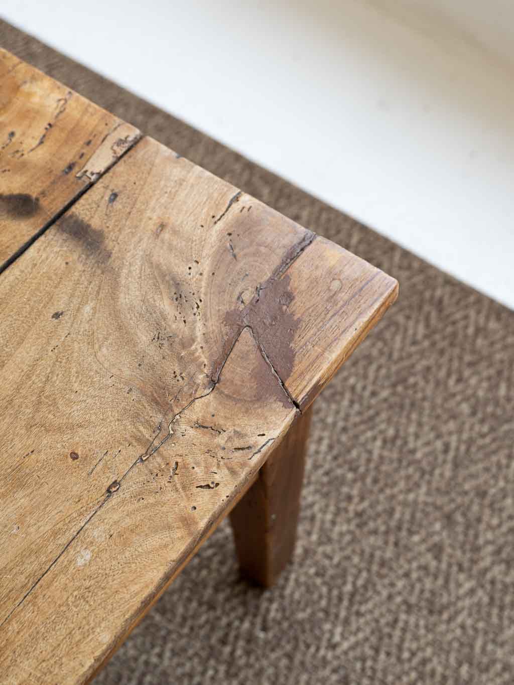 Table basse rustique ancienne en bois massif