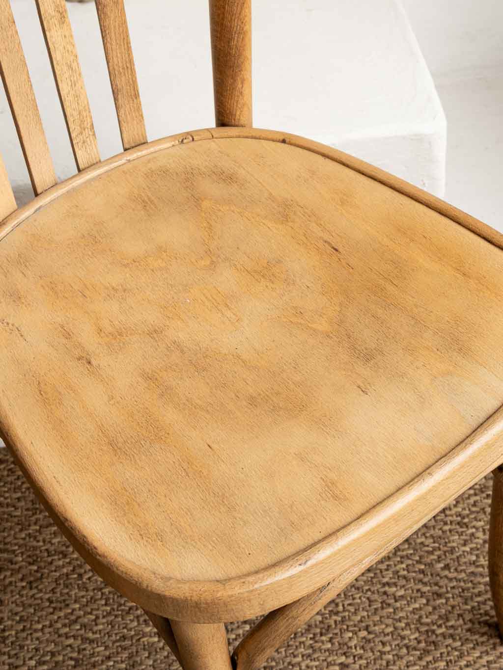 Lot chaises anciennes de bistrot en bois courbé style thonet, baumann