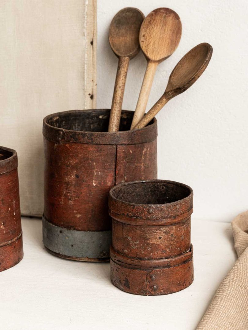 anciennes mesures à grain en bois, lot de 3 boisseaux