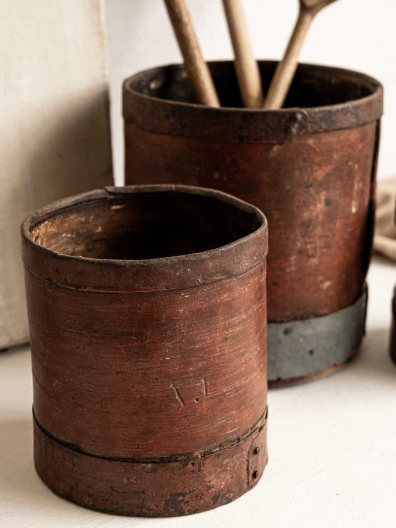 anciennes mesures à grain en bois, lot de 3 boisseaux