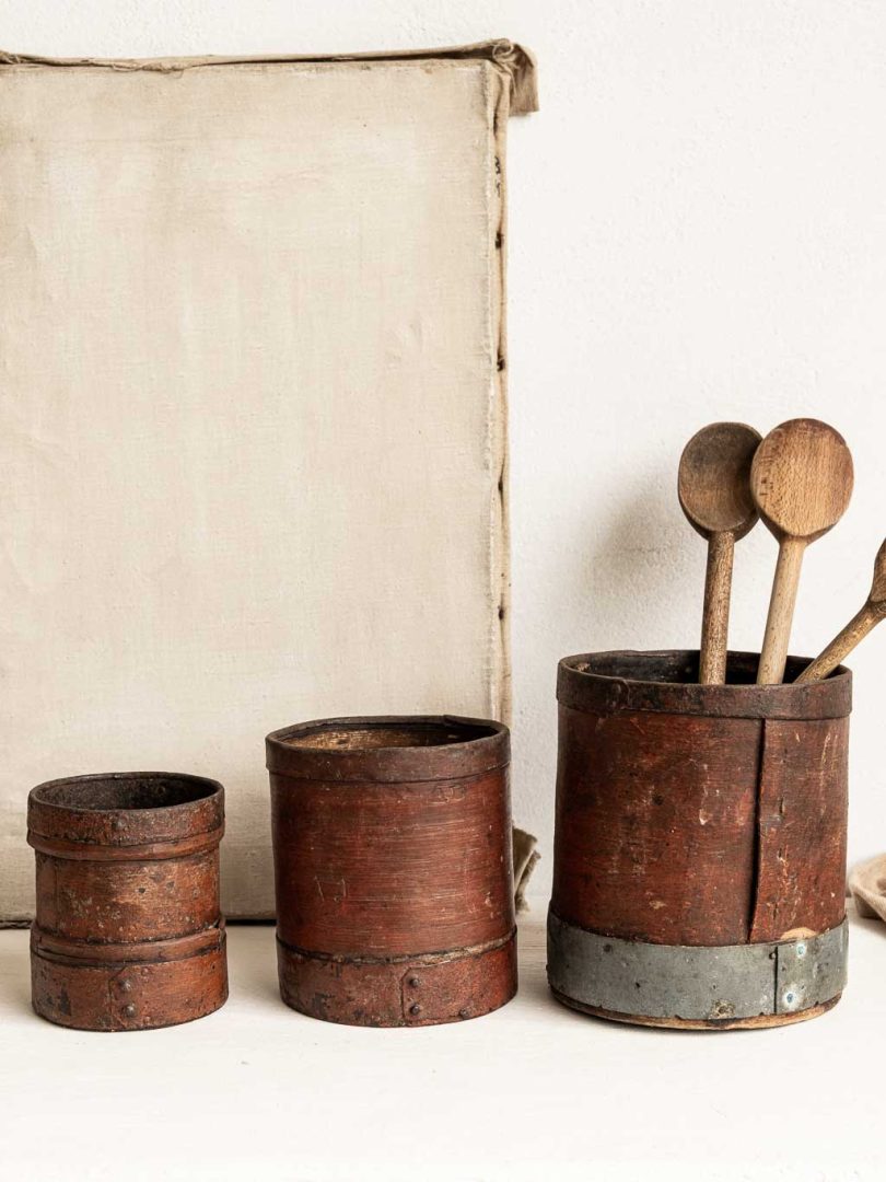 anciennes mesures à grain en bois, lot de 3 boisseaux