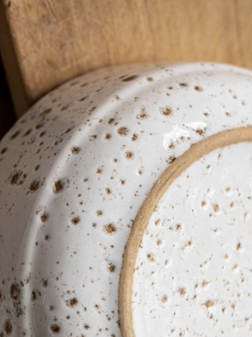 coupelle en ceramique blanche mouchetée