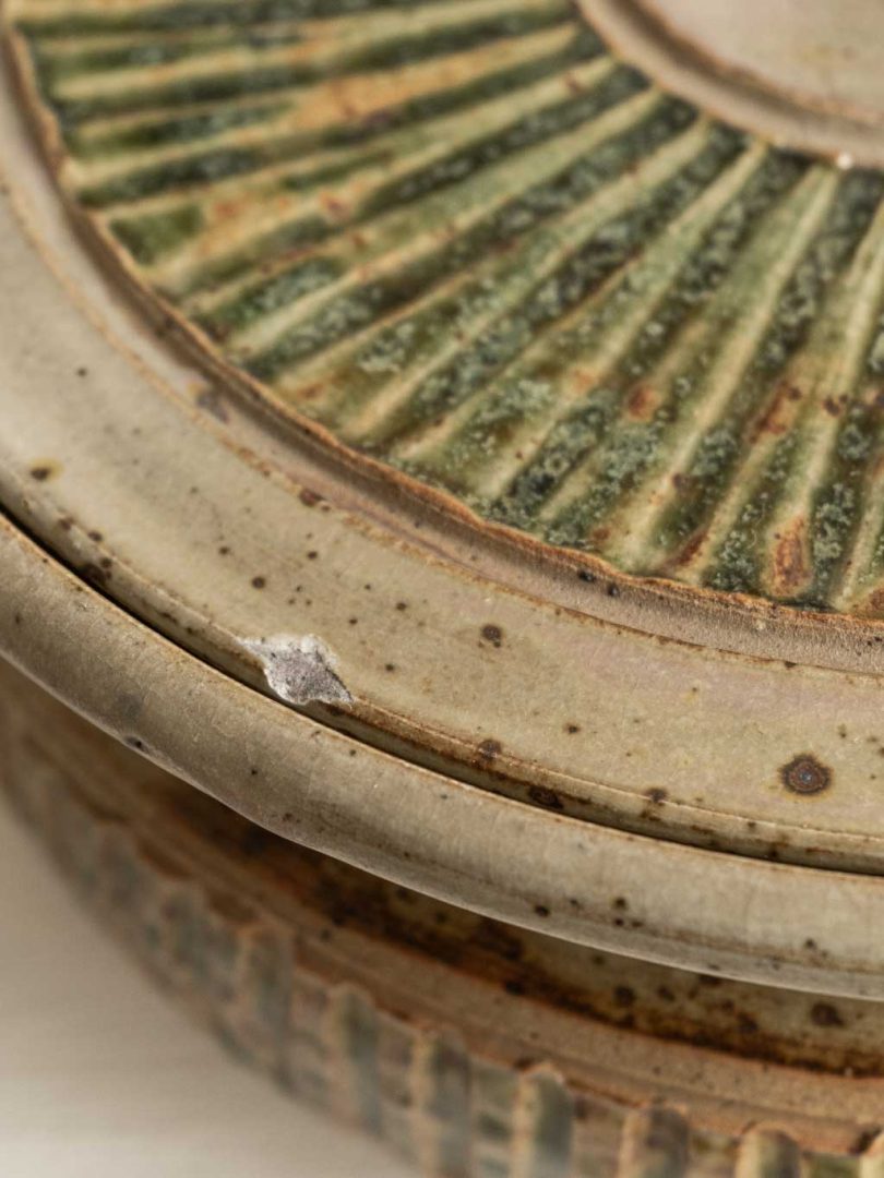 cocotte vintage en grès signée Queyras