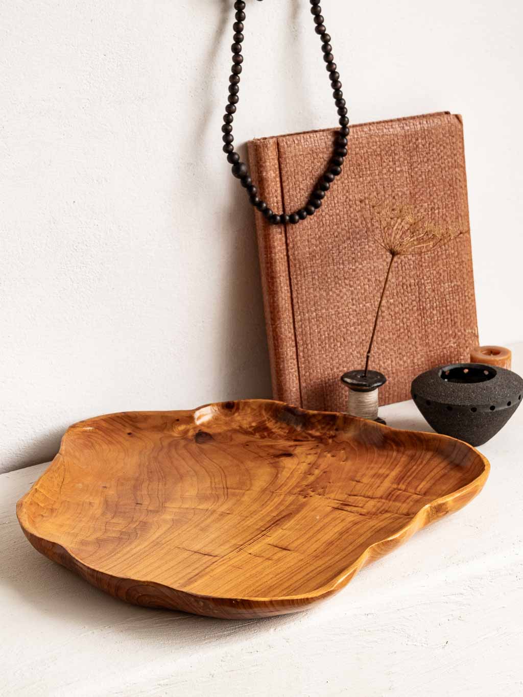 Grand plateau en bois type olivier