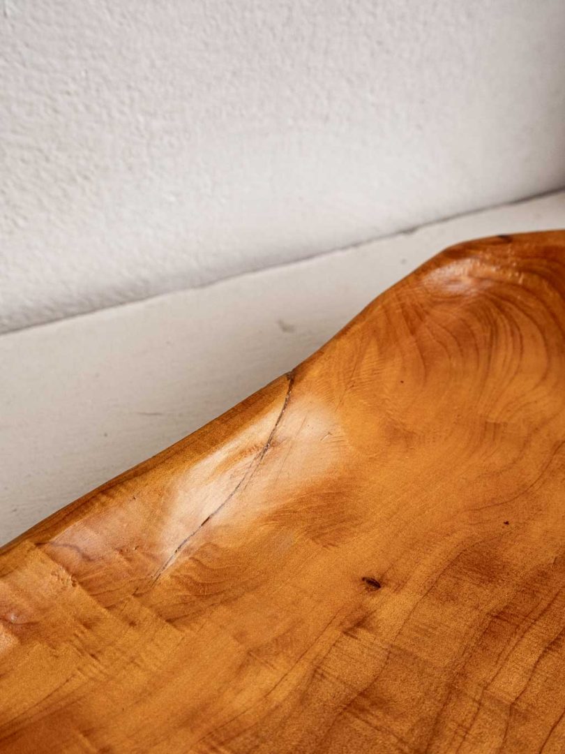 Grand plateau en bois type olivier