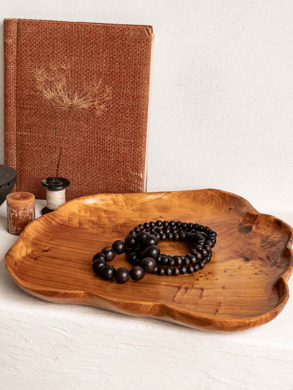 Grand plateau en bois type olivier