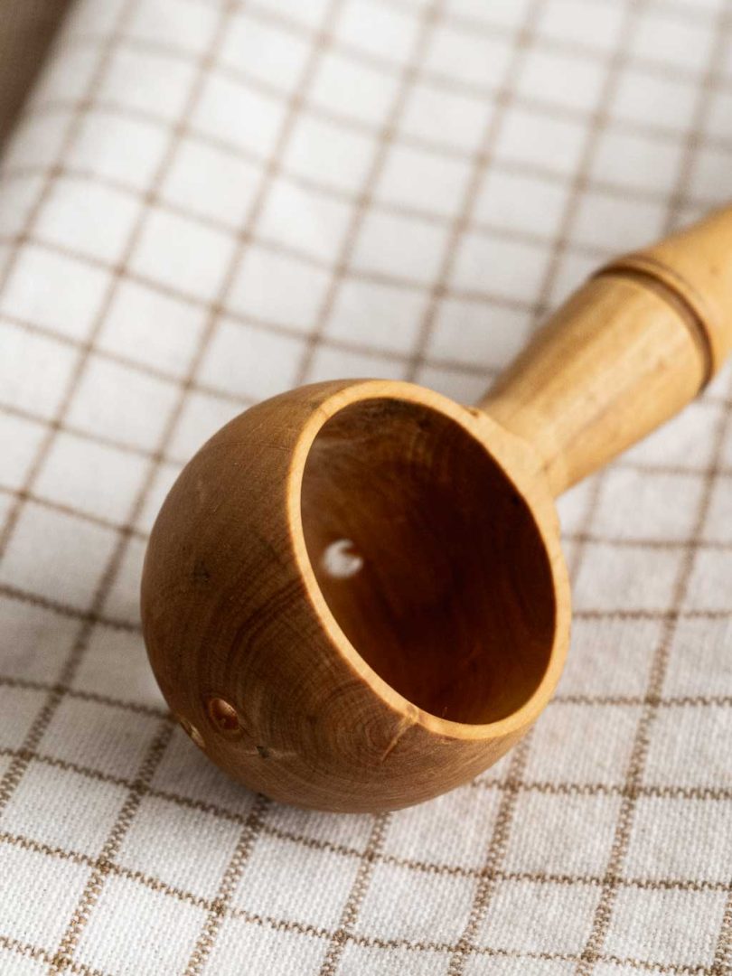 Cuillère à olives en bois – Image 5