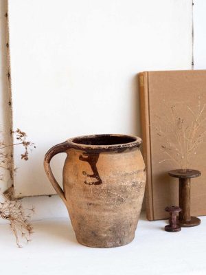poterie ancienne en terre cuite brute, pot, vase cache-pot