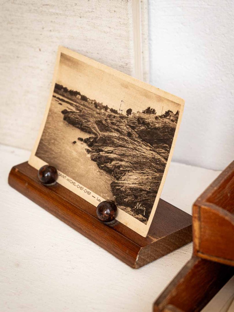 petit support photo en bois 1940