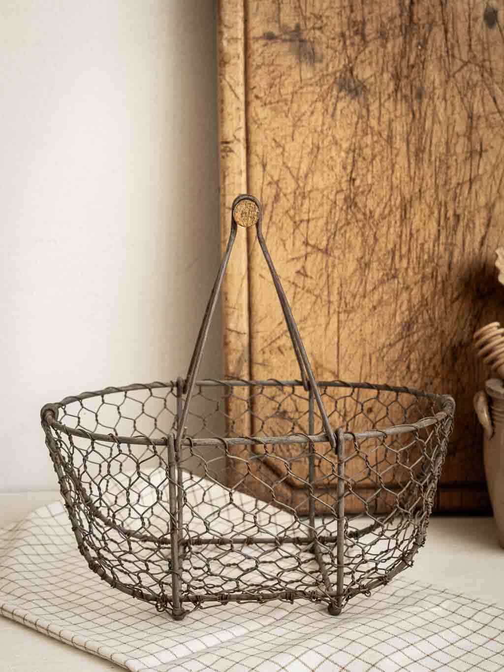 petit panier en métal grillage