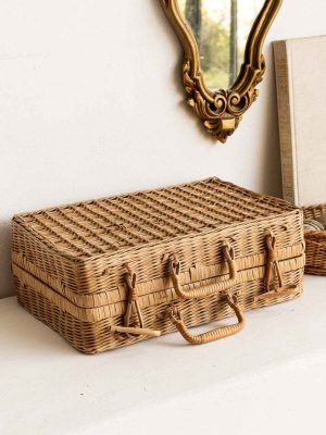 Valise en rotin vintage pour décoration bohème