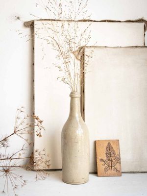 bouteille ancienne en céramique / grès, blanc / beige
