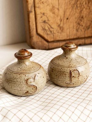 Salière et poivrière (ménagère) de table en grès. prudhomme