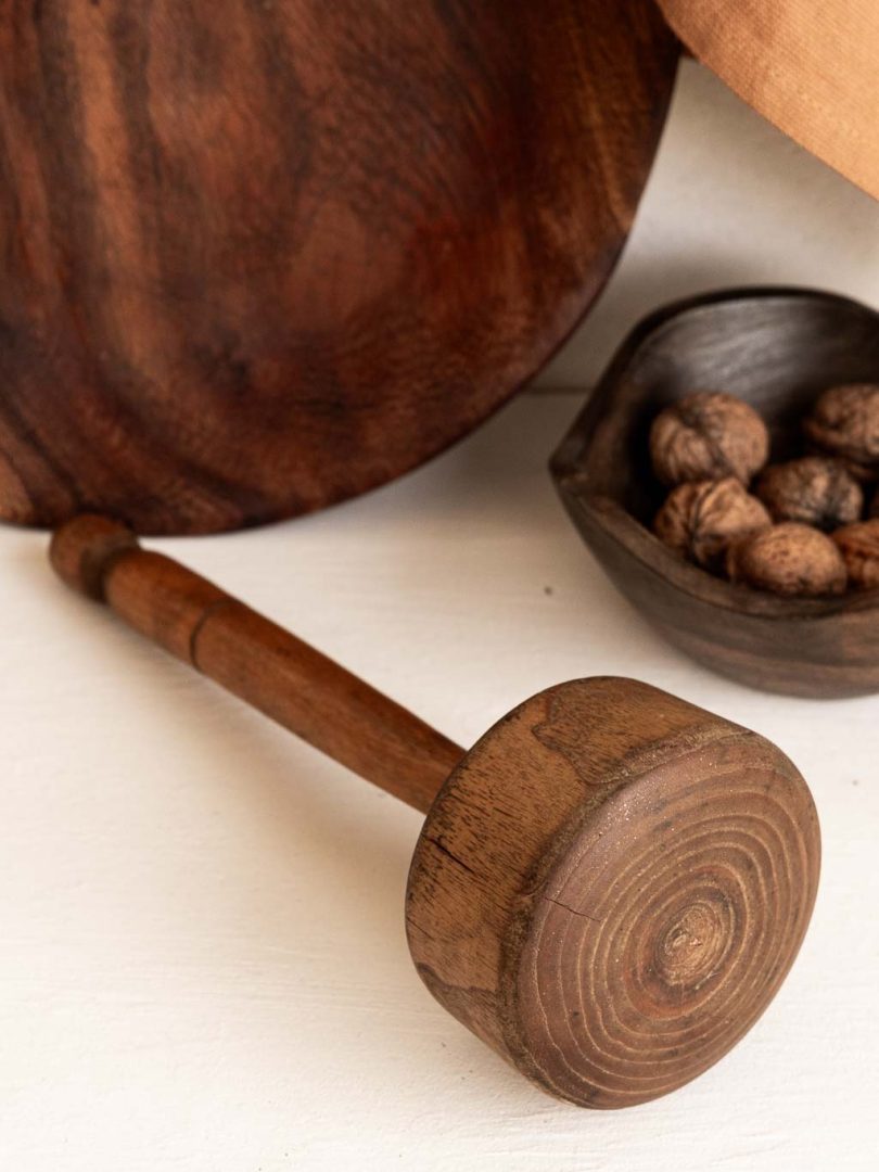ancien pilon en bois