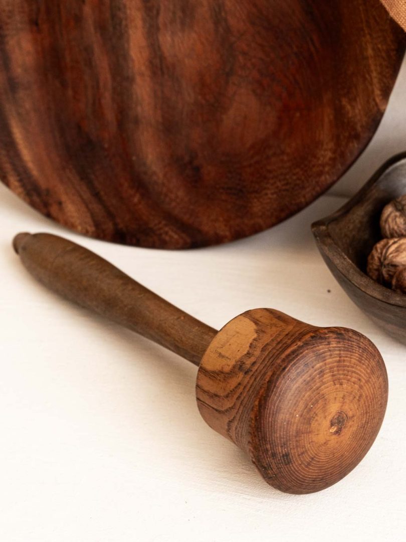 ancien pilon en bois