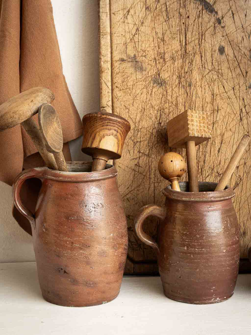 pot en grès ancien, pot à ustensiles de cuisine