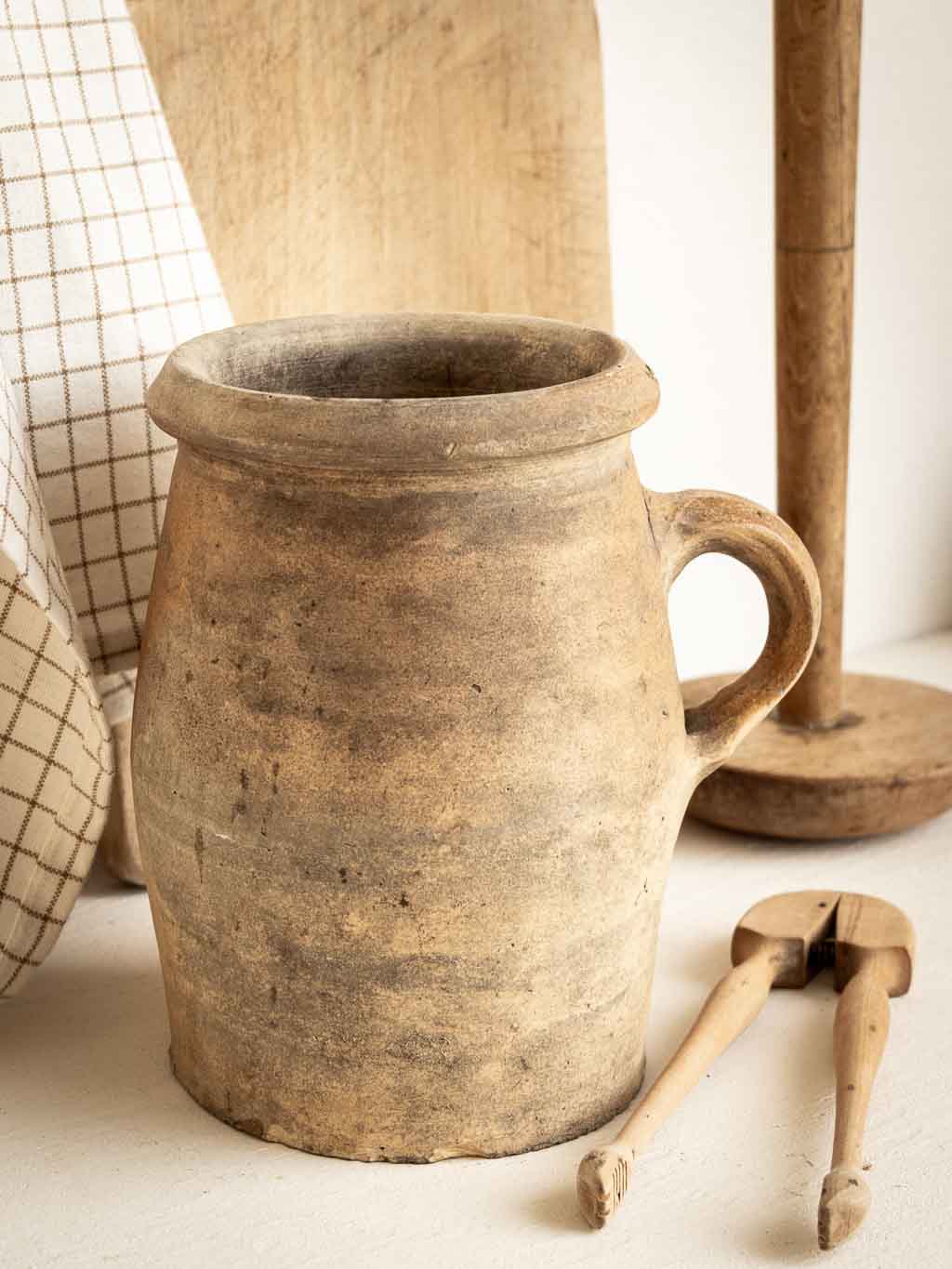 pot à ustensile ancien en grès brut (terre cuite)