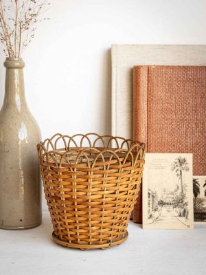 cache-pot vintage en rotin et bois