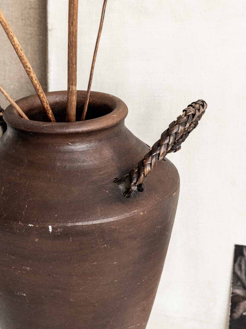 Grand vase brut en céramique brune H. 33cm – Image 9