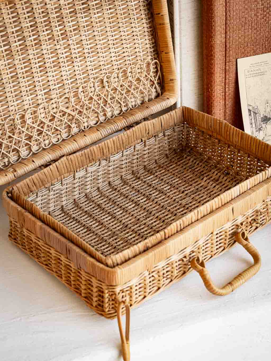 valise vintage en rotin rangement boheme