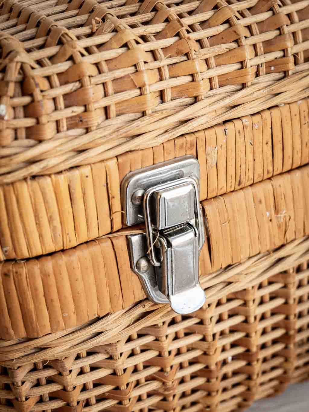 valise vintage en rotin 42cm, tissus vintage