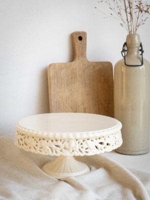 Présentoir à gâteau vintage un céramique blanche