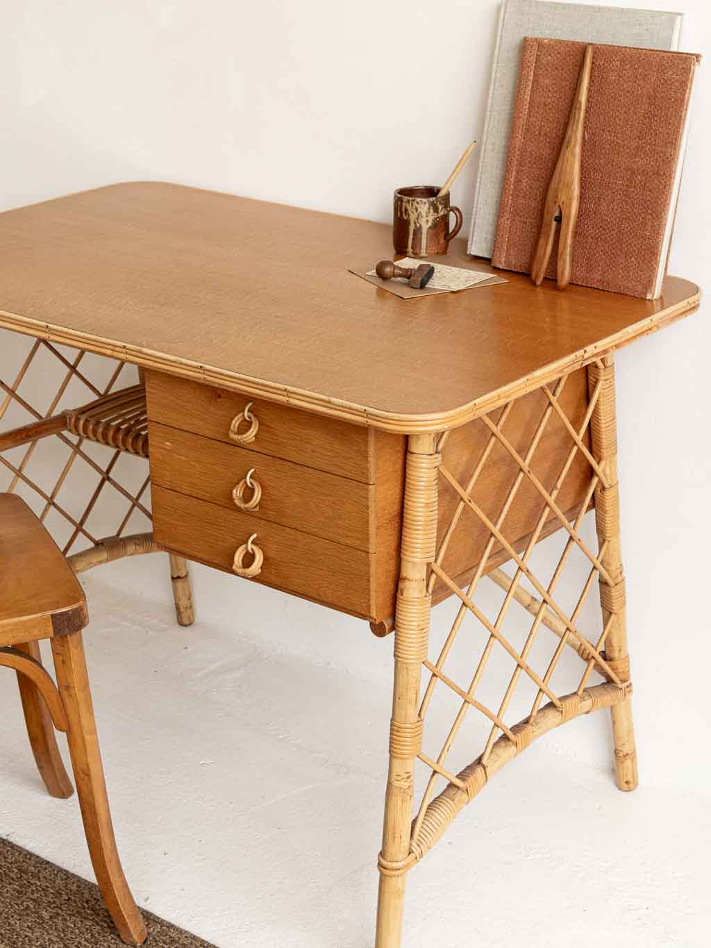 Bureau vintage rotin bambou 1960 dlg Louis Sognot