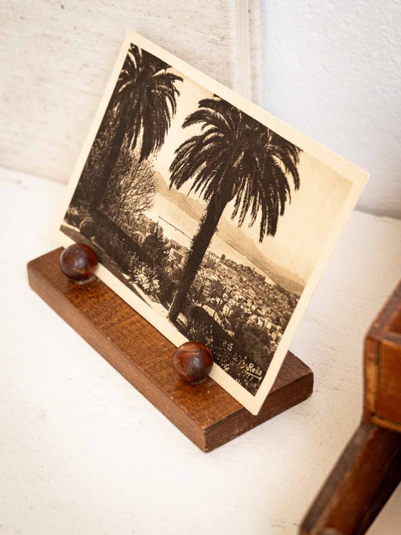 petit support photo en bois 1940