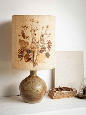 grande lampe vintage en grès abat-jour fleurs sechées