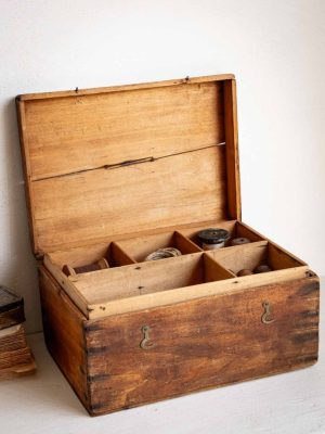 Ancienne boite de rangement en bois, couture