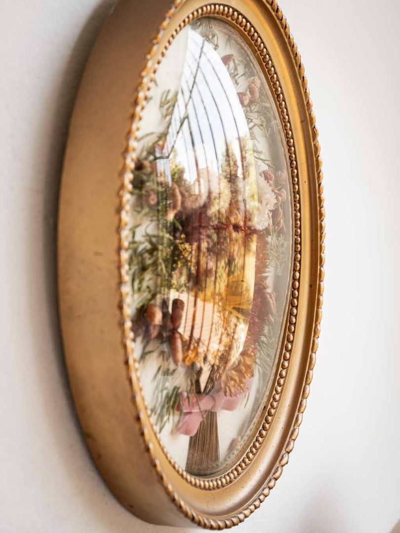 Cadre vintage bombé médaillon fleurs séchées