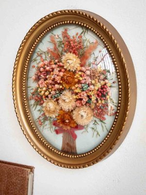 Cadre vintage bombé médaillon fleurs séchées