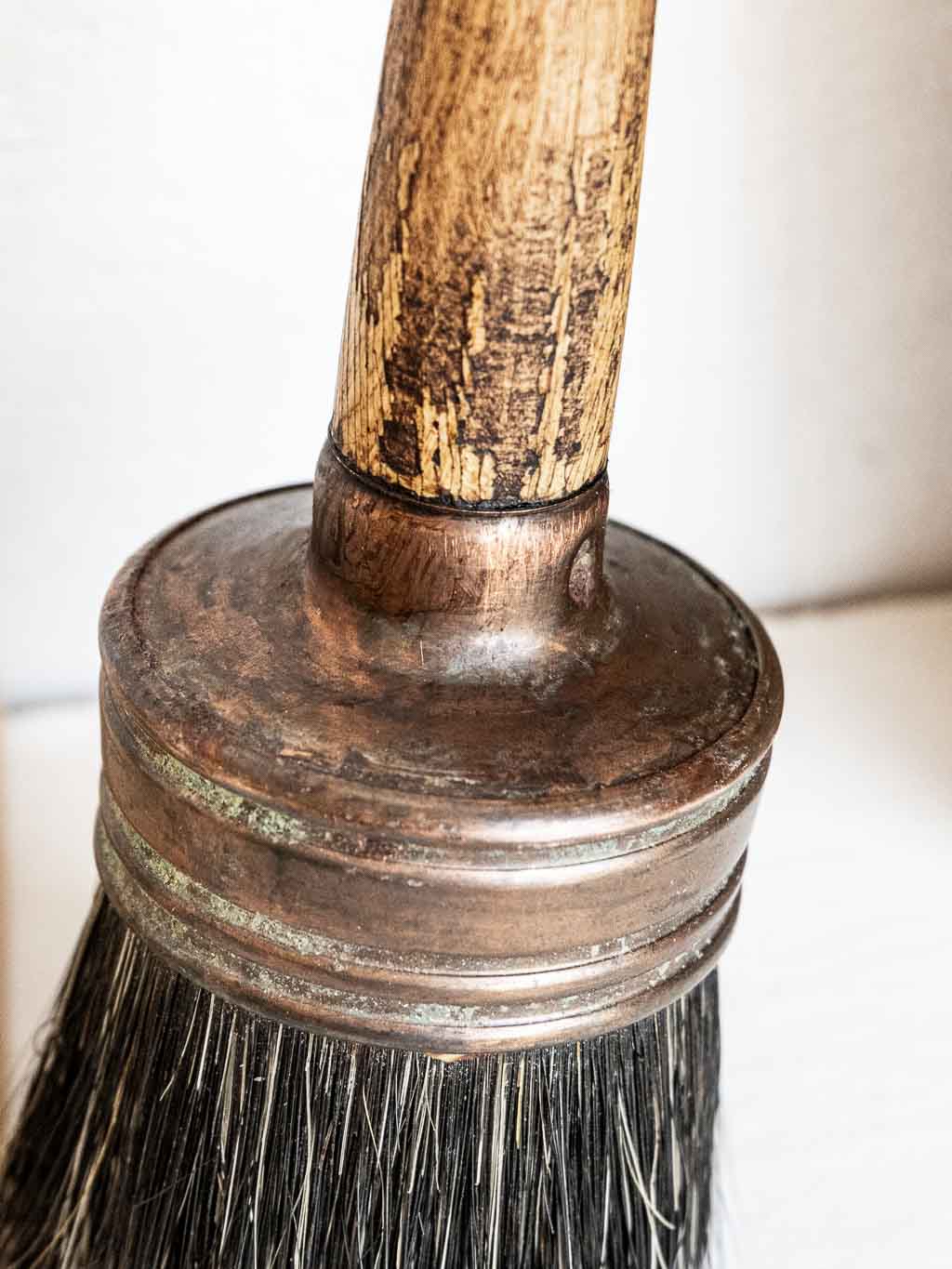 grand pinceau ancien cuivre poile noirs