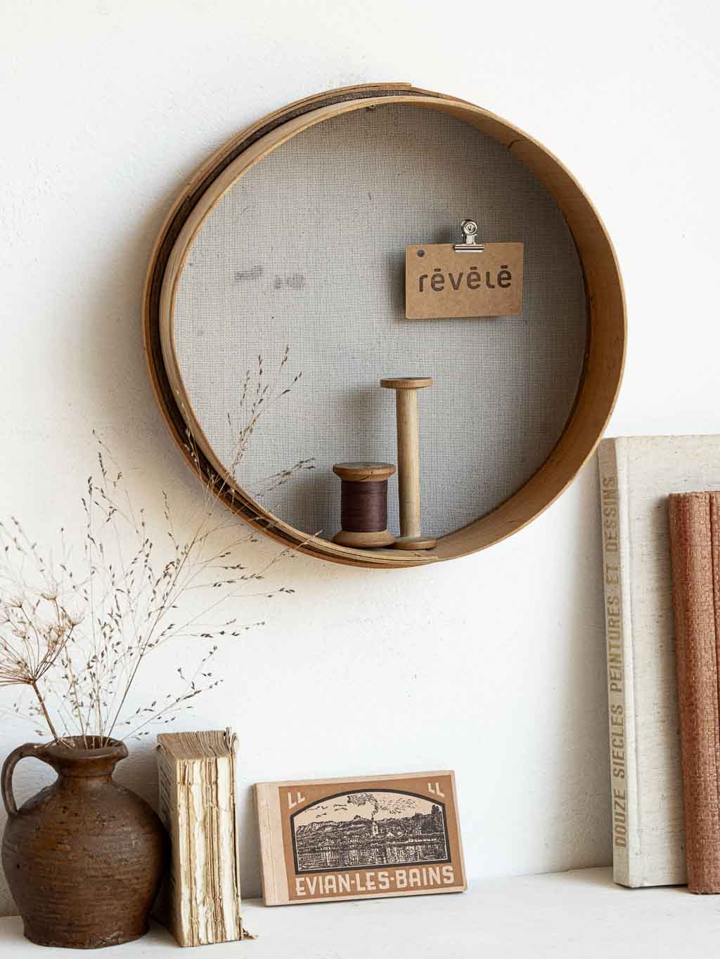 Tamis rond ancien en étagère mural 34cm