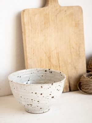 bol artisanal en grès moucheté gris