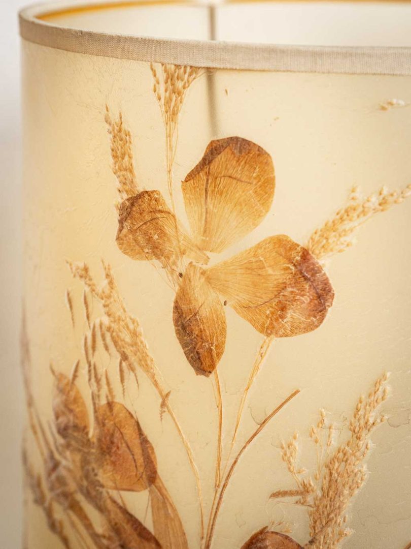 Lampe vintage en grès , abat jour herbier