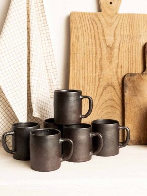 ensemble de 6 tasses en grès noir normand : Dubost