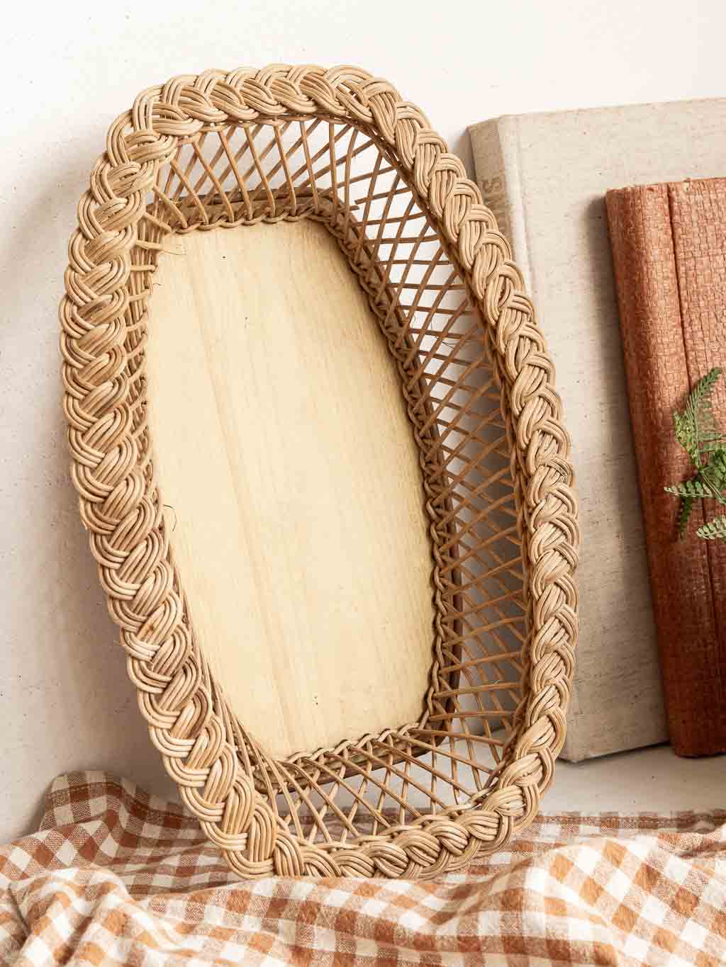 corbeille vintage ovale en rotin tressé