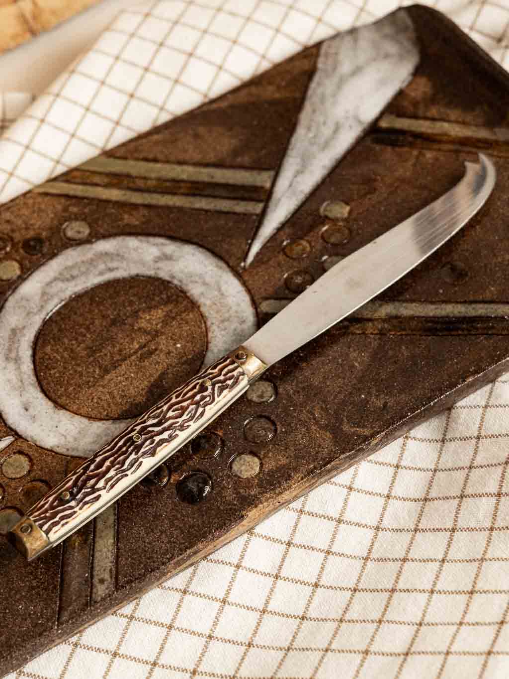 couteau à fromage vintage pradel, imitation corne