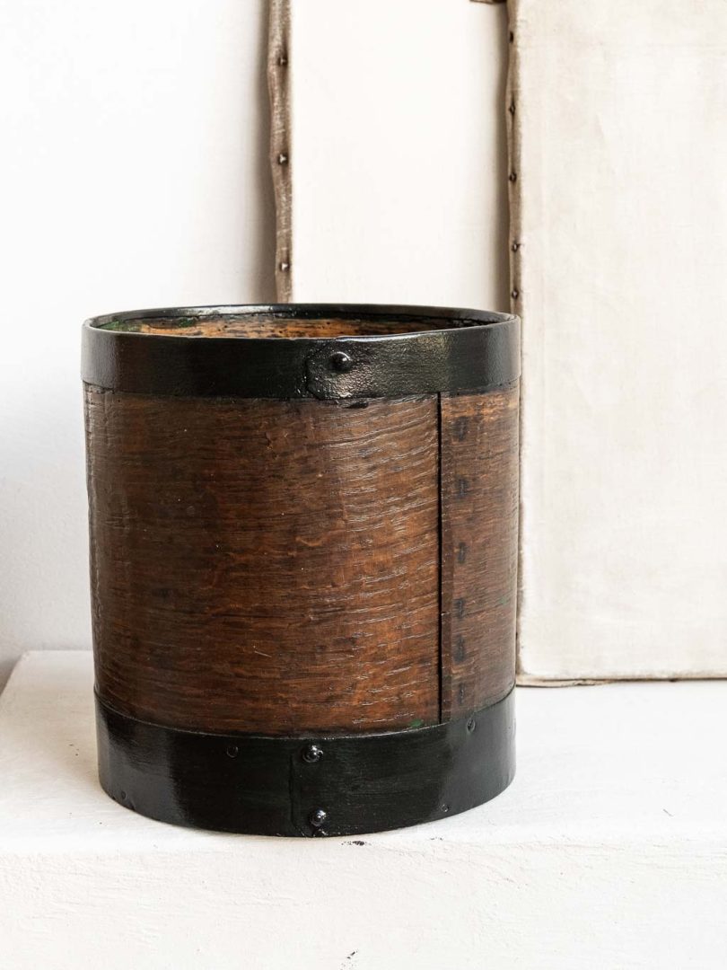 ancienne mesure à grains, boisseau, en bois et métal 10L