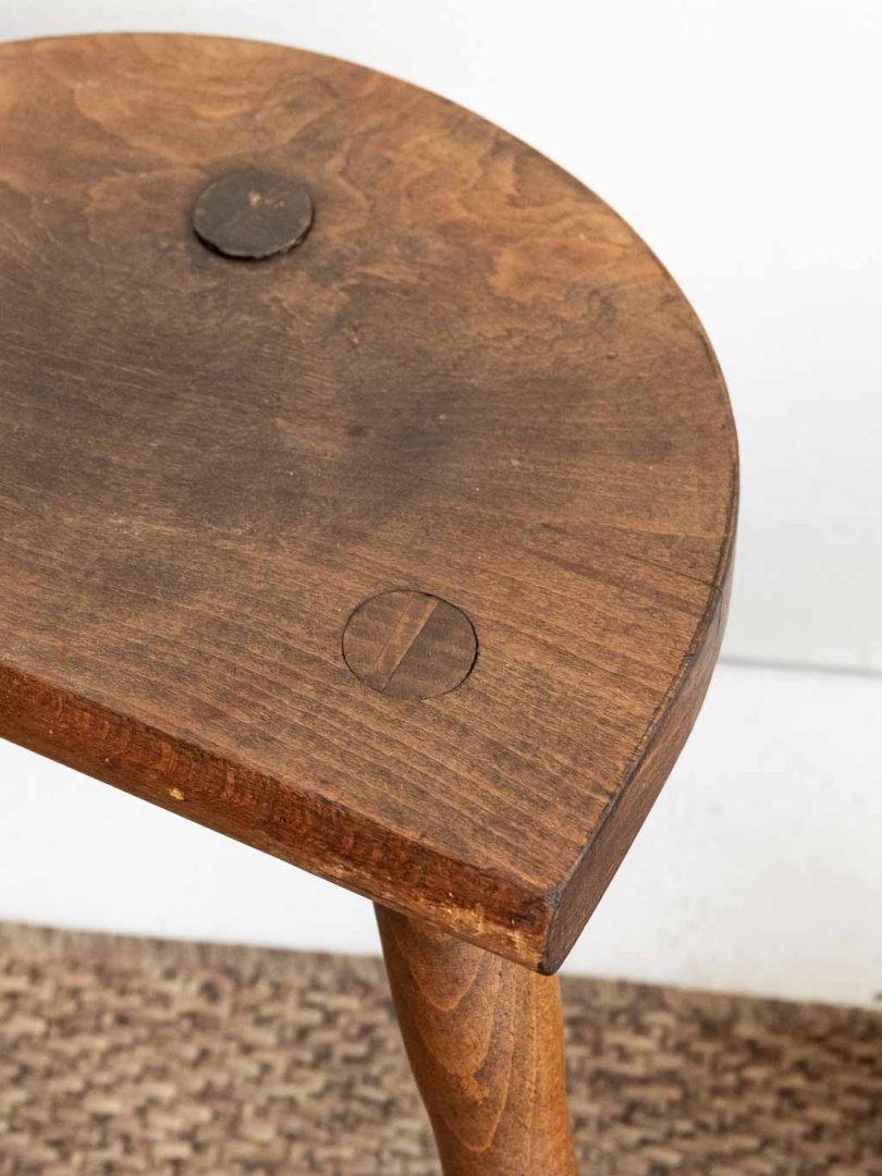 tabouret tripode de traite (vacher) en bois