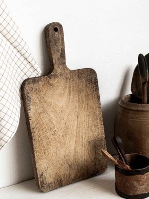planche à découper ancienne en bois brut