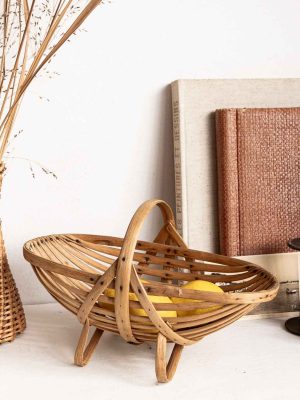 petit panier corbeille en bois sur pieds